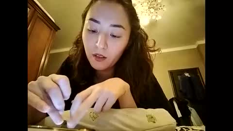 Snapshot of effy007 chatting on January 2025 02:40:02 PM Effy online show from January 2025 02:40:02 PM