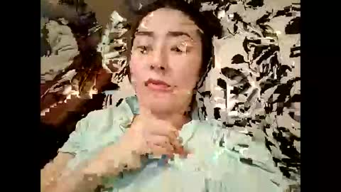 Snapshot of effy007 chatting on February 2025 03:14:02 PM Effy online show from February 2025 03:14:02 PM