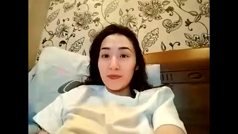 Snapshot of effy007 chatting on December 2025 04:25:01 PM Effy online show from December 2025 04:25:01 PM