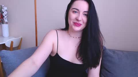 Effy online show from January 2025 09:44:02 AM