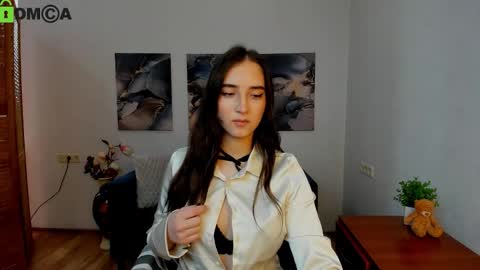 Effy Royse online show from March 2026 06:53:01 AM