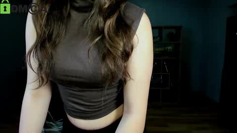 Effy Royse online show from March 2026 11:43:02 AM