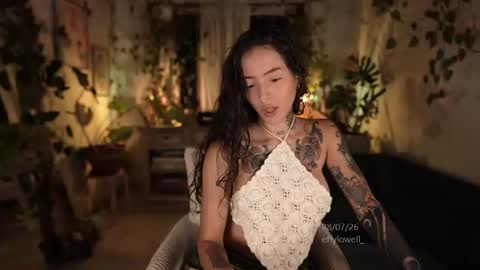 Snapshot of effylowell_ chatting on July 2026 01:26:01 AM Effy online show from July 2026 01:26:01 AM