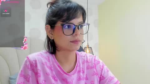 Snapshot of effystonnem chatting on December 2024 10:34:01 PM  E F F Y  online show from December 2024 10:34:01 PM