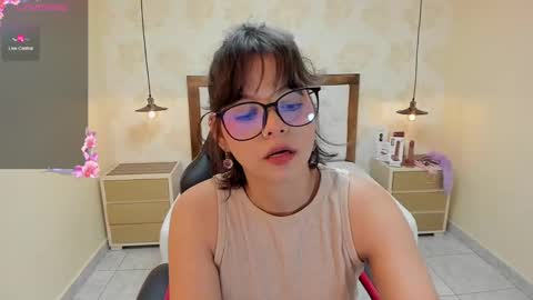 Snapshot of effystonnem chatting on December 2024 07:43:02 PM  E F F Y  online show from December 2024 07:43:02 PM