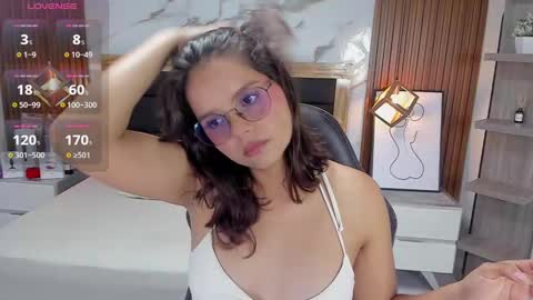 Snapshot of effystonnem chatting on September 2025 07:18:02 PM  E F F Y  online show from September 2025 07:18:02 PM