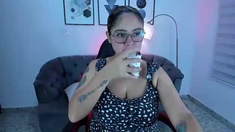 efy_lopez online show from January 2026 12:32:02 PM