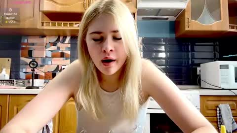 Snapshot of eileencrowday chatting on May 2026 03:11:02 AM eileencrowday online show from May 2026 03:11:02 AM