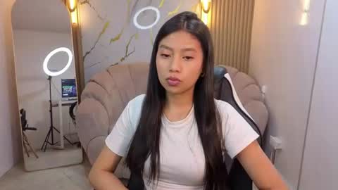 Snapshot of eimy18_b chatting on July 2026 12:40:02 PM eimy18_b online show from July 2026 12:40:02 PM