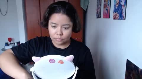 eimy_saenzz online show from October 2025 07:59:01 PM