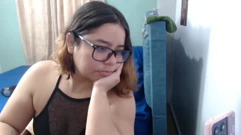 eimy_saenzz online show from May 2026 06:09:01 PM