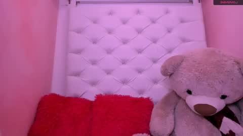 eimy online show from April 2026 02:00:02 PM