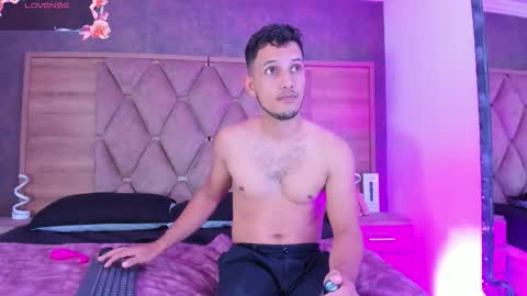 YG COUPLE online show from January 2026 08:13:02 PM