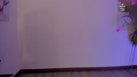 eimyaniston cute online show from February 2025 02:49:01 PM