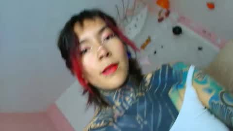 Carla online show from October 2025 09:28:02 PM