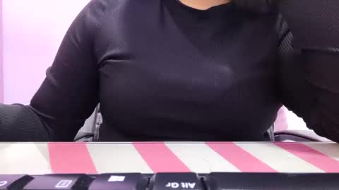 Snapshot of eireneninon chatting on October 2025 09:51:01 AM Eirene online show from October 2025 09:51:01 AM