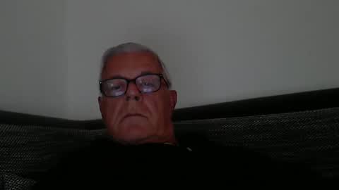 Snapshot of eisbaer1957 chatting on October 2025 04:06:02 PM eisbaer1957 online show from October 2025 04:06:02 PM