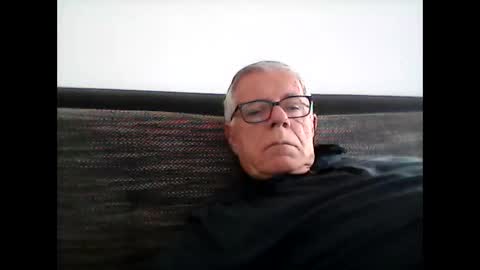 Snapshot of eisbaer1957 chatting on December 2025 12:10:02 PM eisbaer1957 online show from December 2025 12:10:02 PM