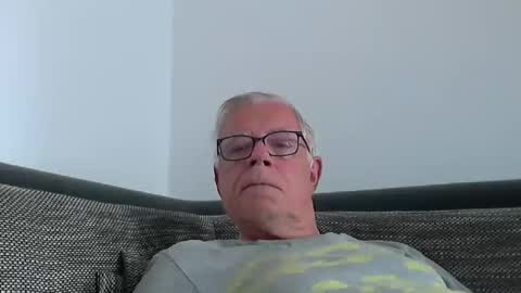 eisbaer1957 online show from May 2026 07:24:02 AM