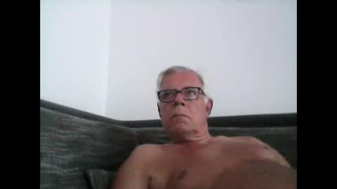 eisbaer1957 online show from May 2026 06:39:01 PM