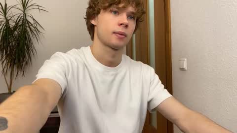 Eitan online show from December 2024 03:36:01 PM