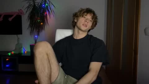 Eitan online show from December 2024 12:38:01 PM