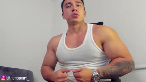 Snapshot of eithanconor1 chatting on October 2025 01:50:02 AM EITHAN CONOR online show from October 2025 01:50:02 AM