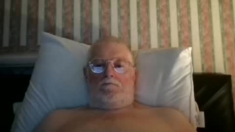 eketman1964 online show from September 2025 10:09:01 PM