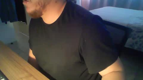 Juan Pablo M online show from November 2025 06:24:02 PM