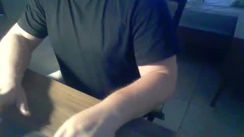 Juan Pablo M online show from December 2025 06:15:01 PM