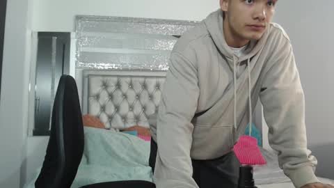 Snapshot of el_principee chatting on March 2025 11:20:01 AM el_principee online show from March 2025 11:20:01 AM