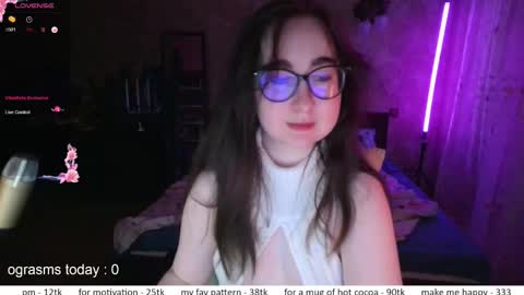 Snapshot of el_sweety chatting on December 2025 12:09:01 PM If you like it when I meow give me a thumbs up online show from December 2025 12:09:01 PM