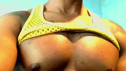 Snapshot of el_vecino_m chatting on April 2026 02:52:02 PM el_vecino_m online show from April 2026 02:52:02 PM
