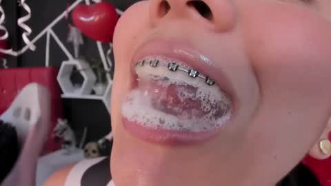 Ela online show from February 2025 04:17:02 AM