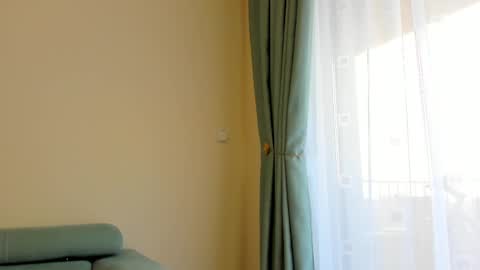 Ela online show from February 2025 01:51:02 PM