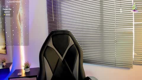 Elaia online show from December 2024 02:06:02 PM