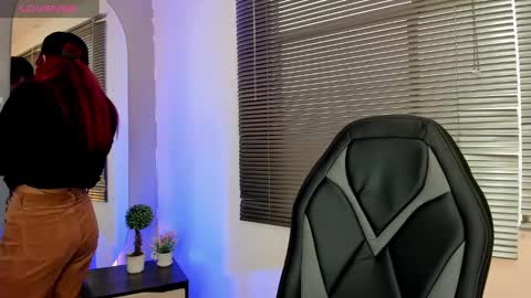 Elaia online show from February 2025 01:10:02 PM