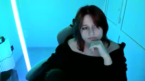 Evie online show from April 2026 07:01:01 PM