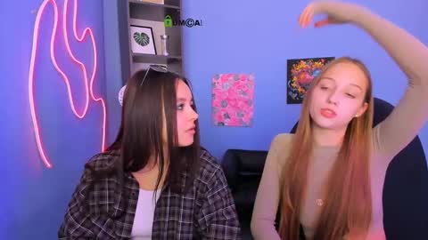 Snapshot of elara_night1 chatting on March 2026 12:20:01 PM Elara online show from March 2026 12:20:01 PM