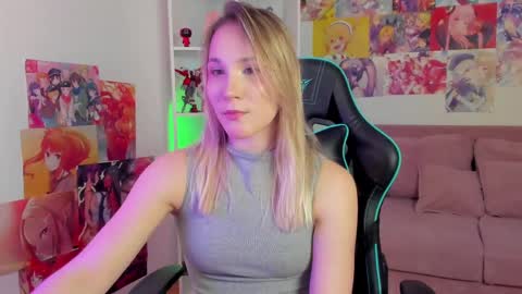 elaravoltage online show from April 2026 08:09:02 PM