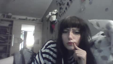 Snapshot of elaynetanton chatting on May 2026 05:08:01 PM Lia online show from May 2026 05:08:01 PM