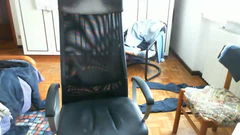 Snapshot of elbasca chatting on June 2026 11:00:01 AM elbasca online show from June 2026 11:00:01 AM