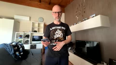 Snapshot of eldiablo844 chatting on April 2026 04:45:01 PM Eldiablo844 online show from April 2026 04:45:01 PM