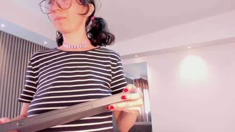Electra online show from December 2024 06:04:02 PM