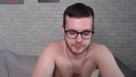 Snapshot of electric_smile chatting on June 2026 02:44:02 PM Alex online show from June 2026 02:44:02 PM