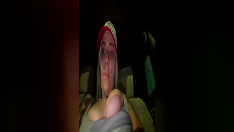 XoLinzzXo online show from May 2026 01:45:01 AM