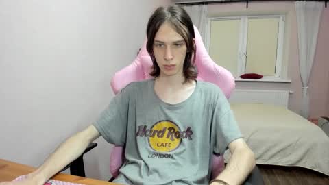 Snapshot of eleganc3 chatting on September 2025 08:53:01 PM eleganc3 online show from September 2025 08:53:01 PM