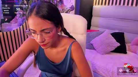 Snapshot of elegant_rouse chatting on November 2025 09:13:02 PM Rouse online show from November 2025 09:13:02 PM