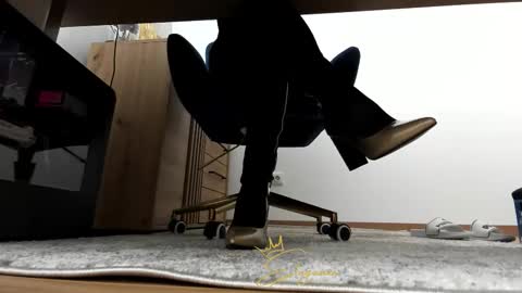 eleganzavogue online show from November 2025 10:04:02 AM