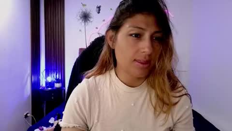 Snapshot of elena_detroya_ chatting on November 2025 12:22:02 PM Elena online show from November 2025 12:22:02 PM